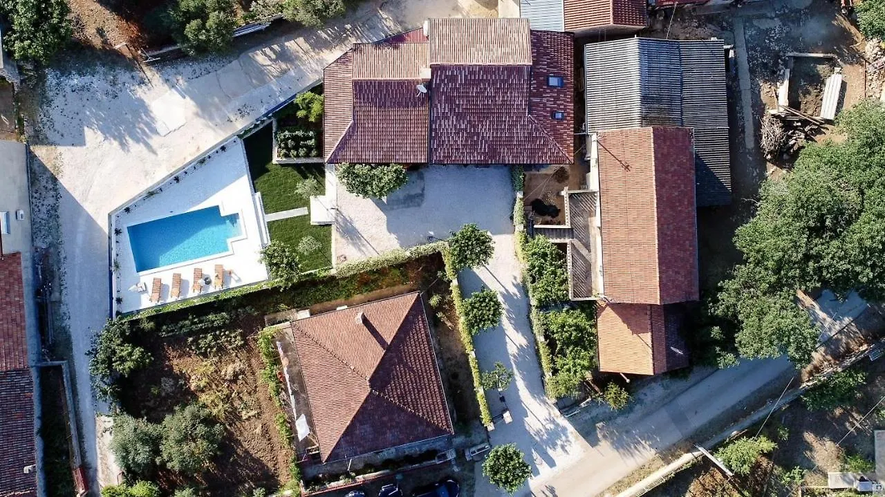 Villa Navita Augustinus With Pool Debeljak