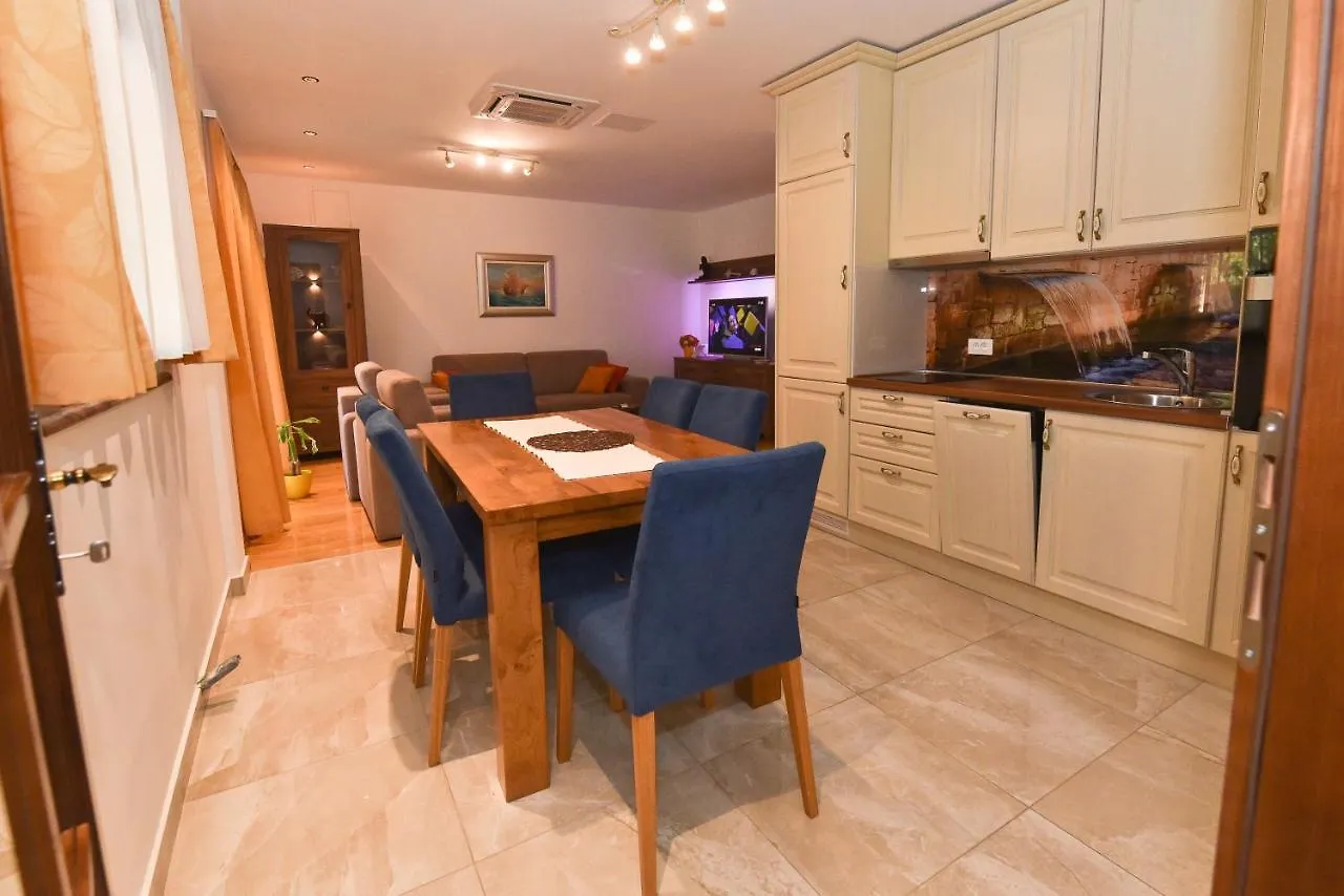 Holiday home Villa Navita Augustinus With Pool Debeljak