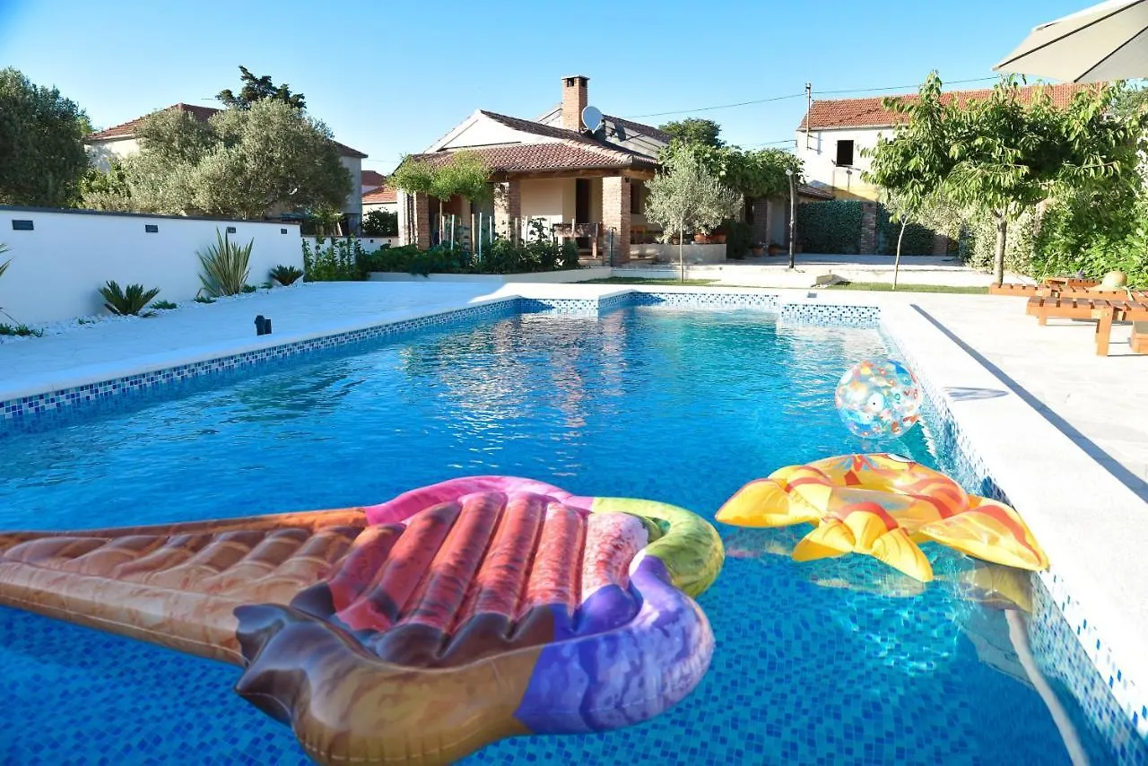 Villa Navita Augustinus With Pool Debeljak Holiday home