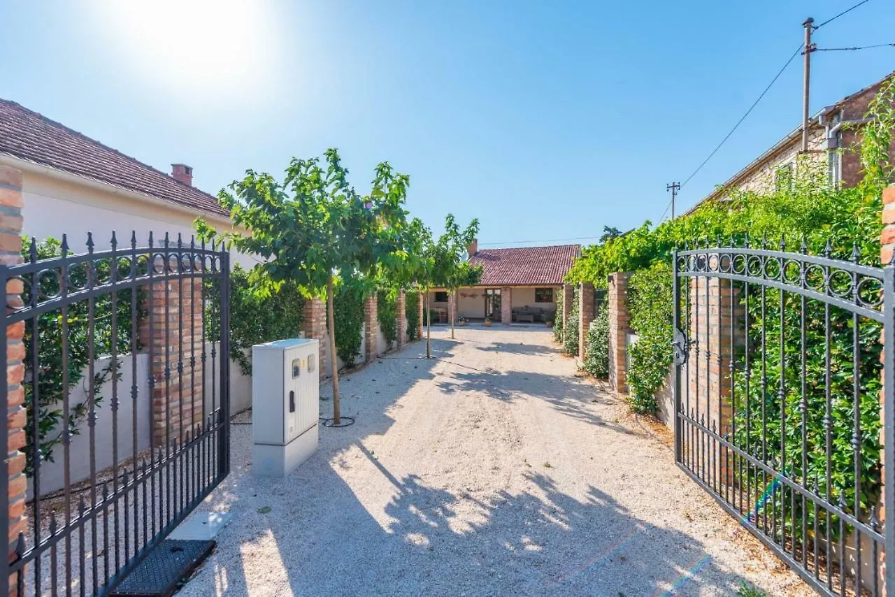 Holiday home Villa Navita Augustinus With Pool Debeljak